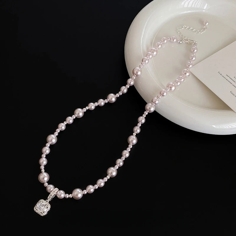 New Manta Rose Pearl Necklace Summer Women High-end Light Luxury Simple Sugar Cube Zircon Pendant Collarbone Chain