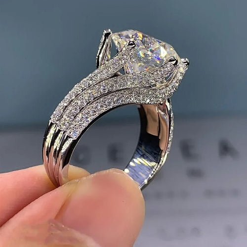 Modern Women's Wedding Rings Brilliant Crystal Cubic Zirconia High-quality Silver Color Female Ring Engagement Jewelry
