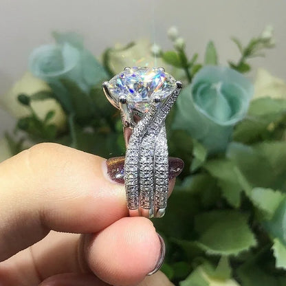 Modern Women's Wedding Rings Brilliant Crystal Cubic Zirconia High-quality Silver Color Female Ring Engagement Jewelry